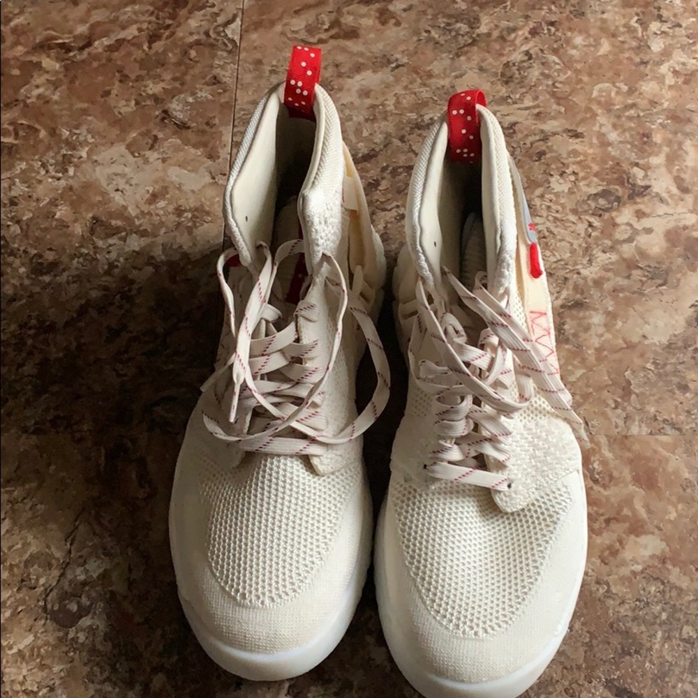Air Jordan Apex React Light Cream
